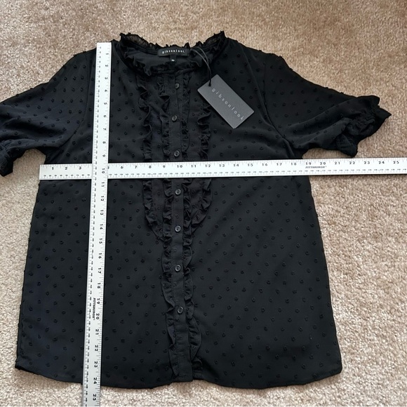 Gibsonlook Black Short Sleeve Sheer Ruffle Button Down Blouse - Picture 7 of 8